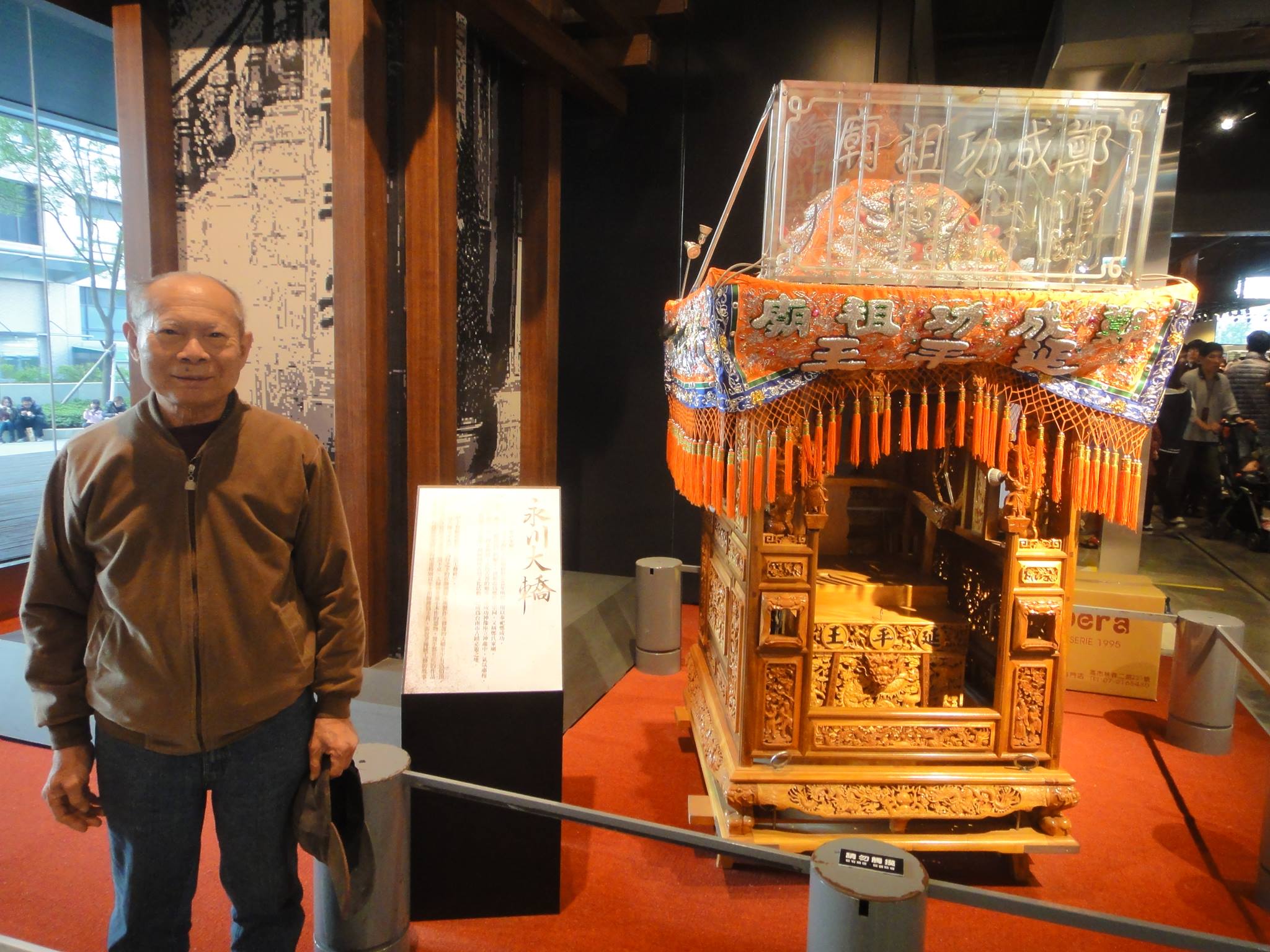 圖5：王永川與其製作神轎