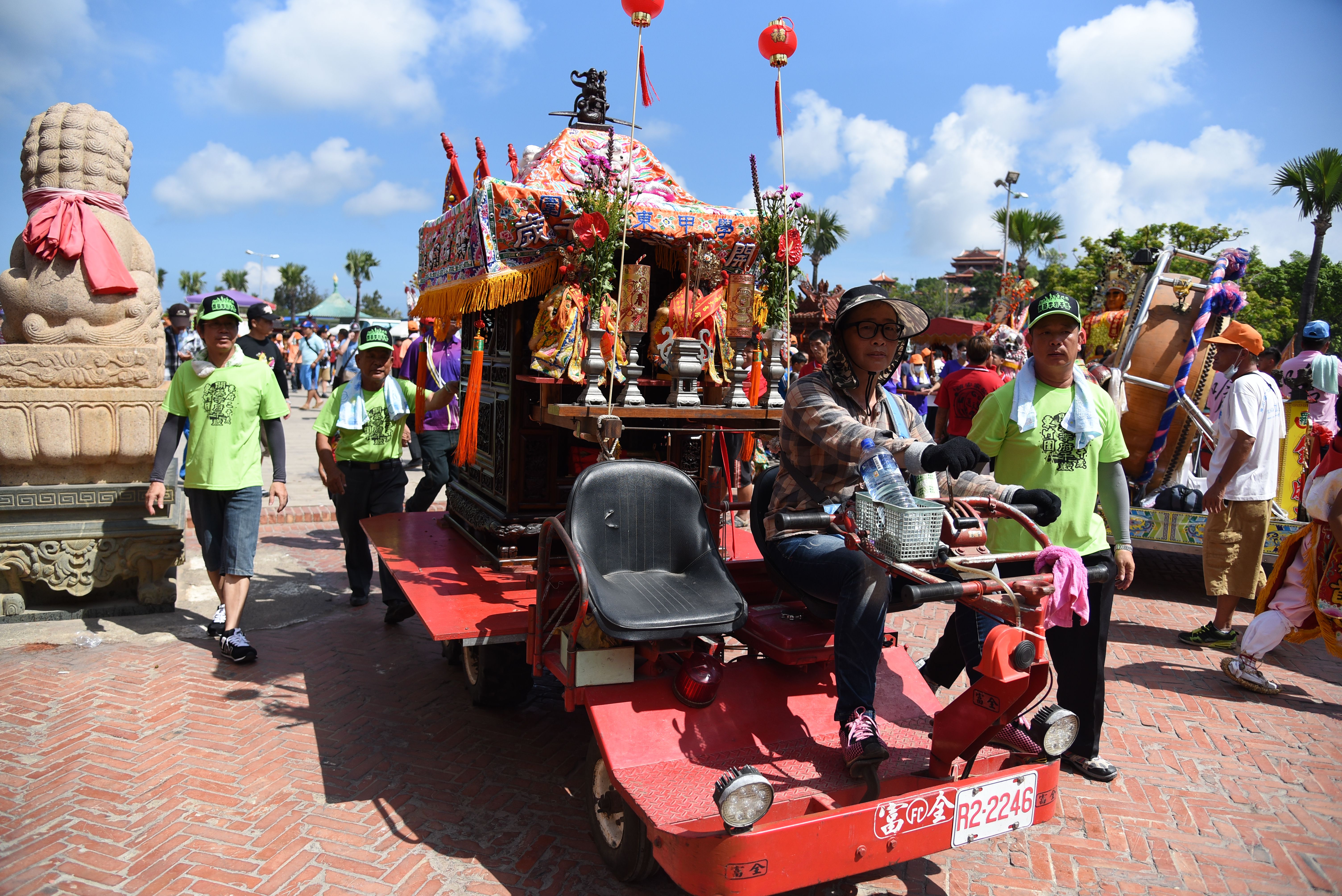 學甲上白礁暨刈香—神轎車2